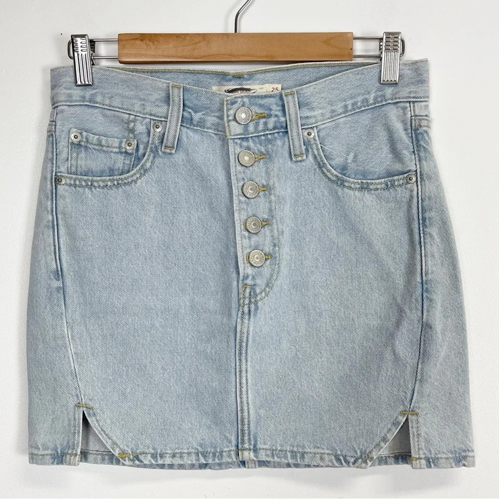 NEW Levis Icon Jean Skirt Womens Size 25 Light Blue Denim Button Fly NWOT - Picture 1 of 9
